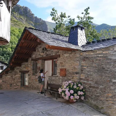 Fogar Mozarabe - En Penalba De Santiago, Valle Del Silencio * Peñalba de Santiago